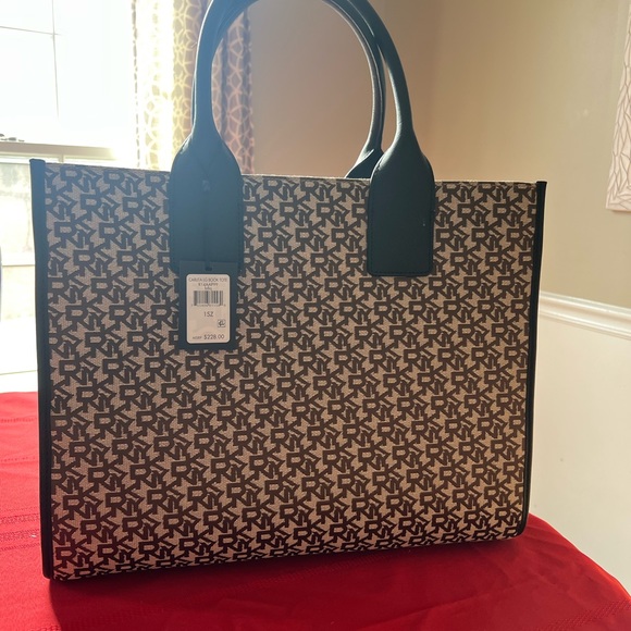 DKNY Carlita Large Book Tote- brand new - Picture 2 of 4